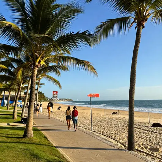 Descubra o Calçadão de Cabo Branco em João Pessoa: Um Convite ao Passeio