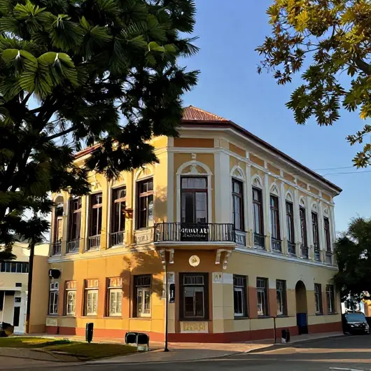 Descubra o Centro Helena Holanda
